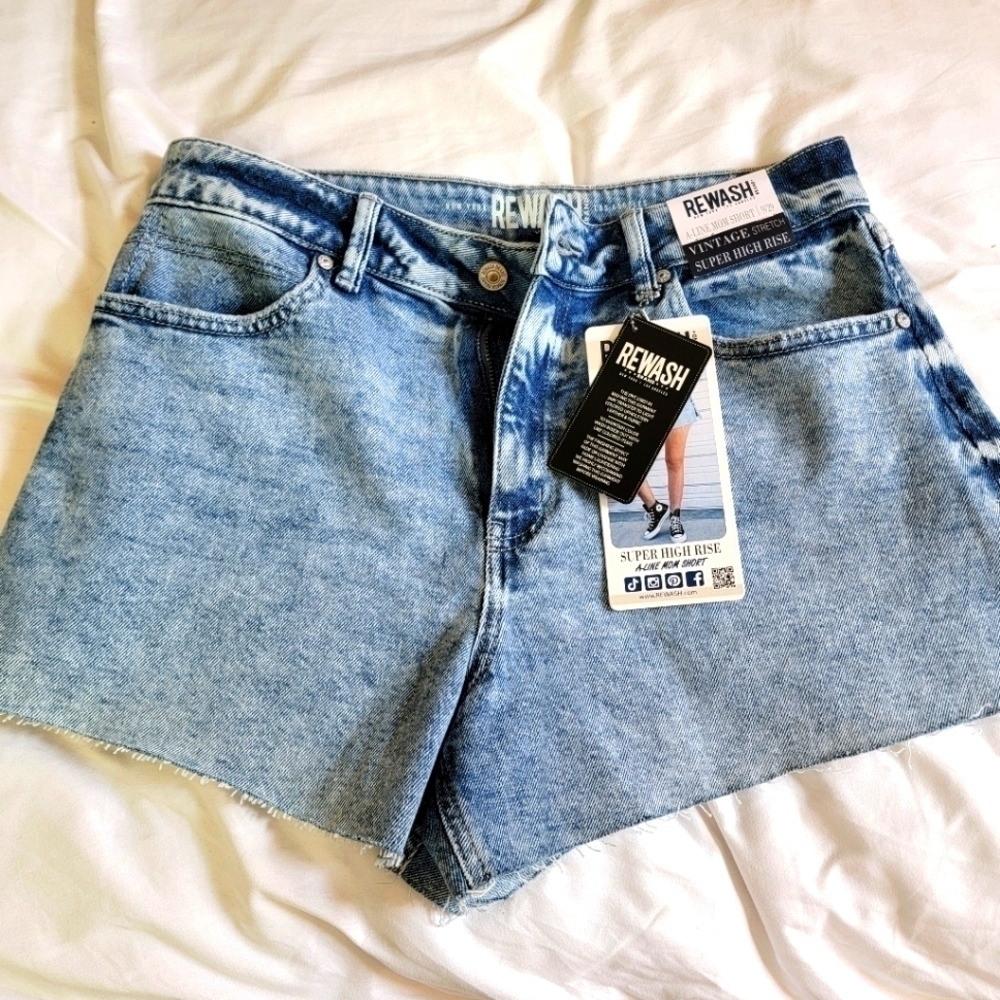 Rewash A-Line Mom Super High Rise Raw Edge Side Slit Denim Shorts 9/29